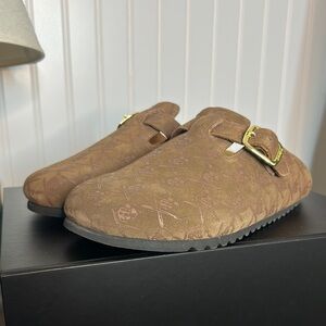 Elegant Brown Loafers with Gold Buckle